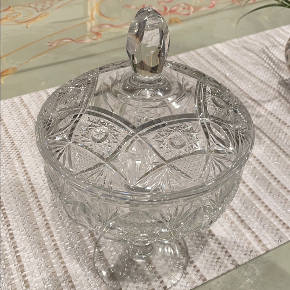 Gorgeous Crystal Bowl on pedestal with cap